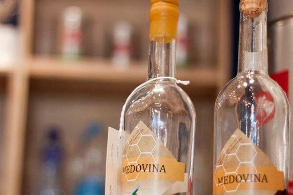 Plasman regionalnih proizvoda u Porto Montenegru