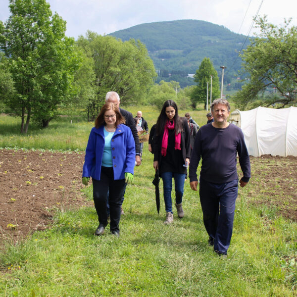 Ambasadorka Rajnke u Mojkovcu: Podrška seoskom turizmu kroz projekat distribucije sjemena