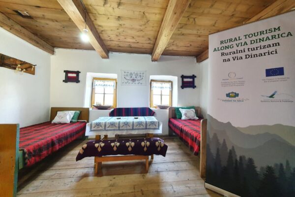 Ruralni turizam na Via Dinarici: Tradicionalno uređenje za autentičan doživljaj