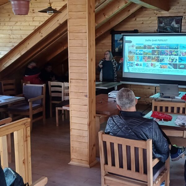 Unapređenje turističke ponude na katunima: Održane obuke u Šavniku, Plužinama i Mojkovcu